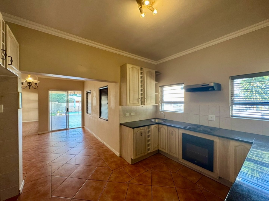 4 Bedroom Property for Sale in Caribbean Beach Club North West